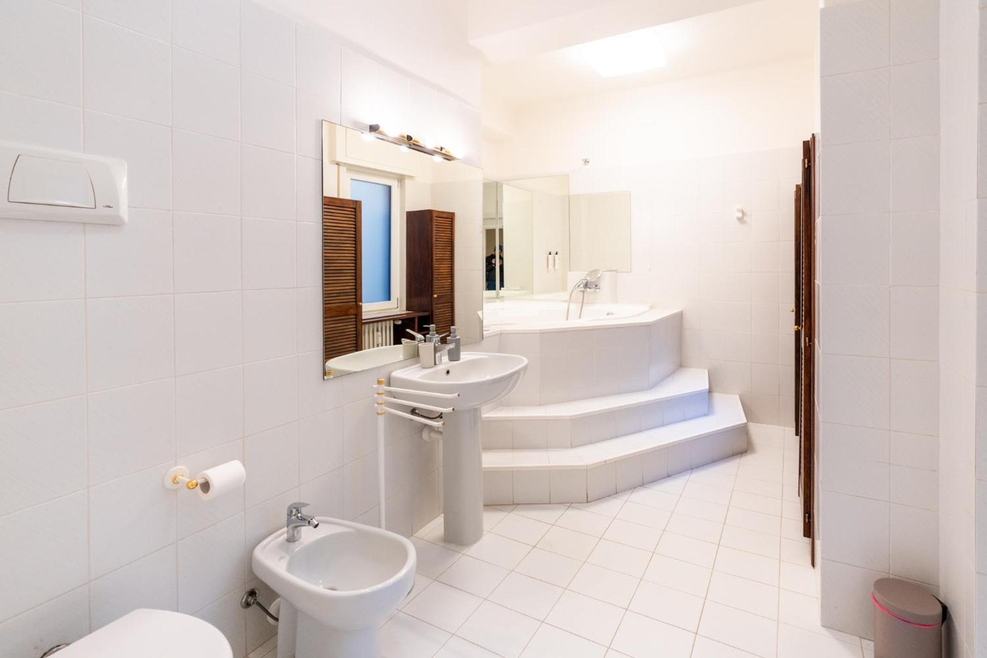 Domus Verona - Elegante Residenza Con Affaccio Su Porta Leoni Habitación foto