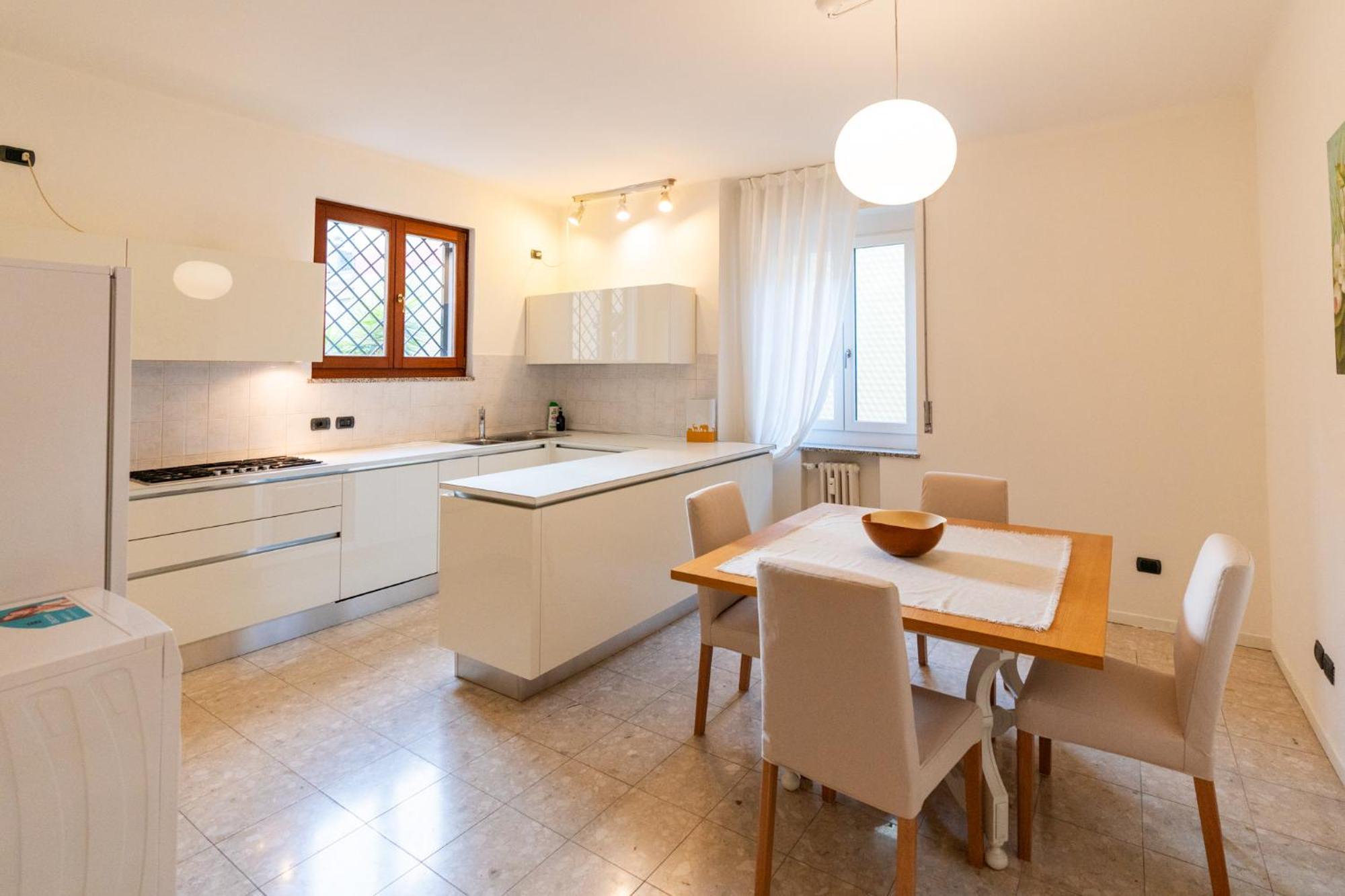 Domus Verona - Elegante Residenza Con Affaccio Su Porta Leoni Habitación foto