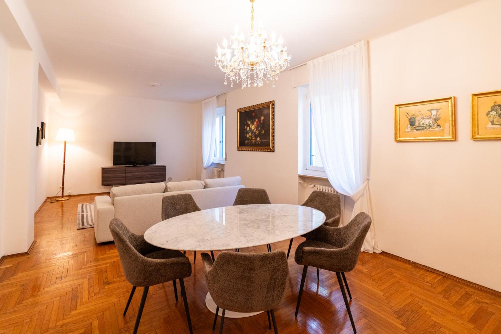 Domus Verona - Elegante Residenza Con Affaccio Su Porta Leoni Habitación foto
